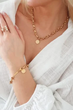 Agnes Chain, kaulakoru