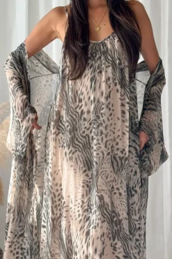 Alyssa silkkiviskoosimekko, soft leo print