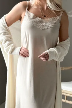 Bamboo Lace Joice slip mekko, beige