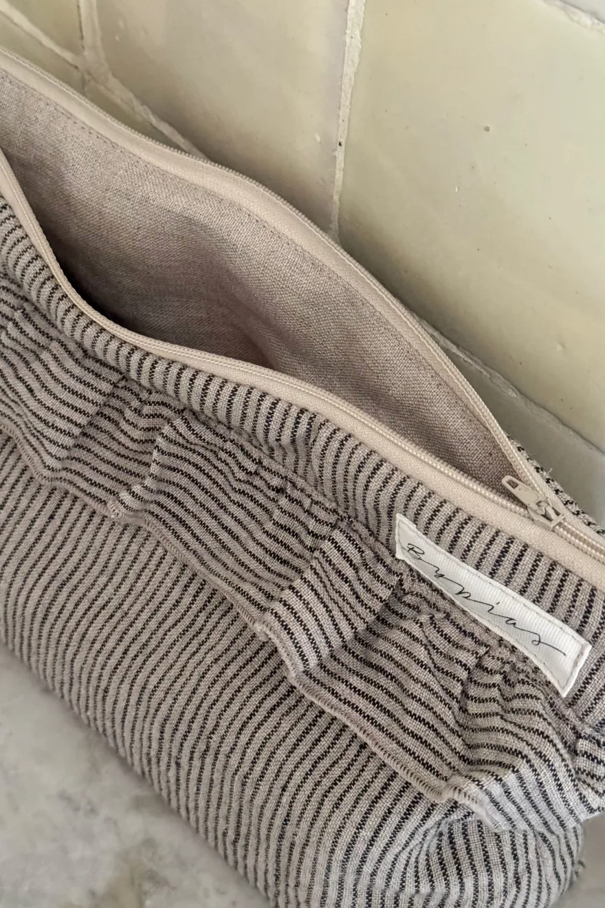 Bypias toilettilaukku, stripes