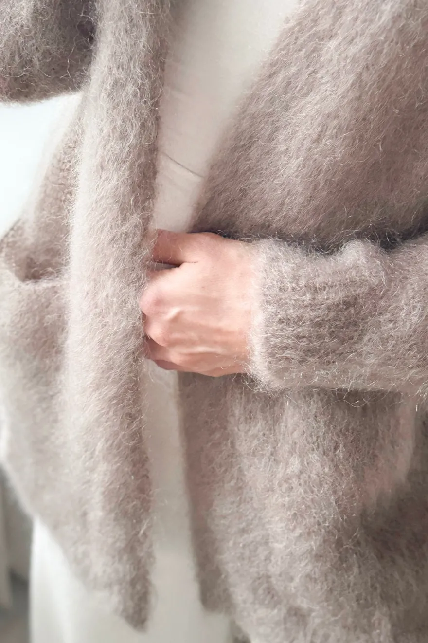 Gentleness mohairneuletakki, taupe