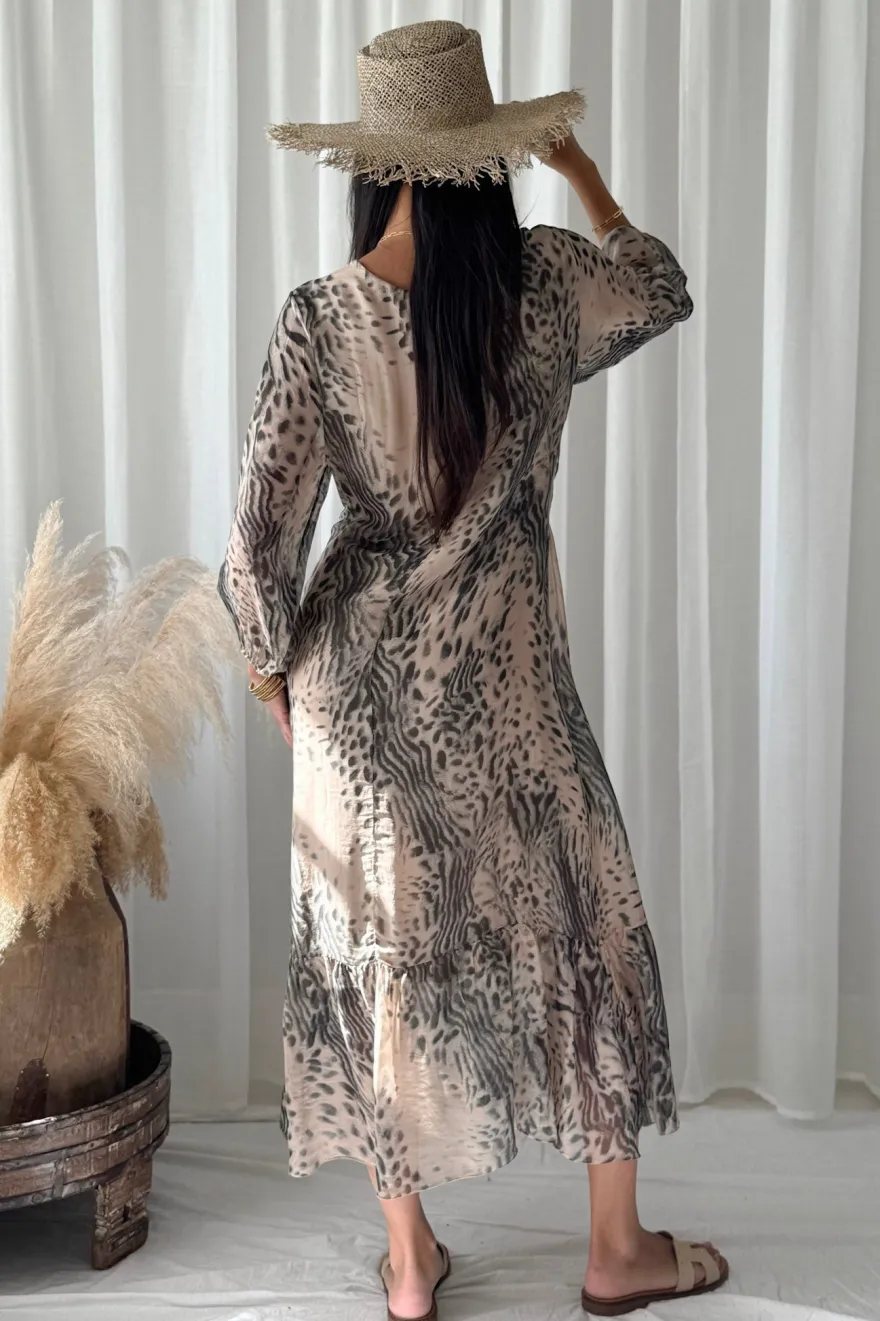 Jaqueline silkkiviskoosimekko, soft leo print