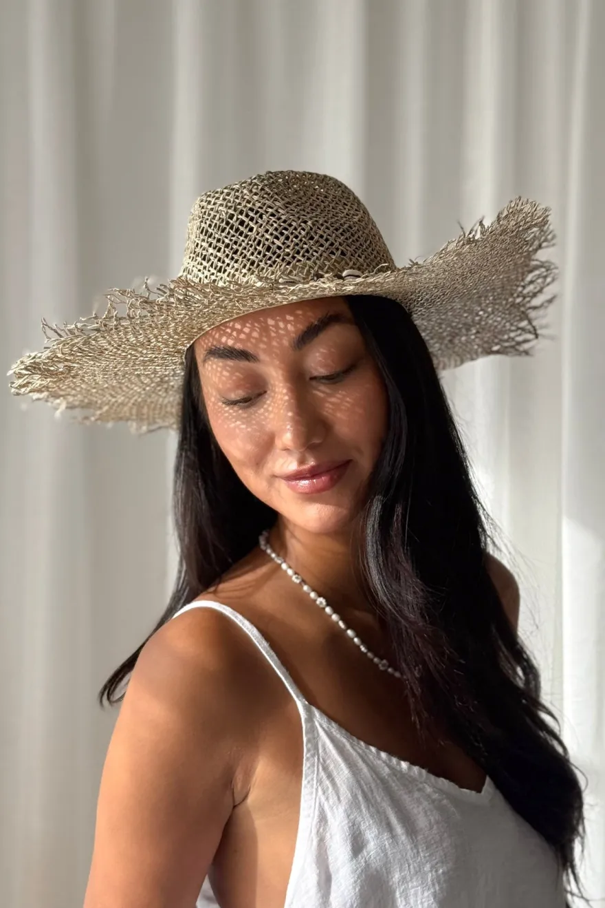 Raffia lierihattu, shell
