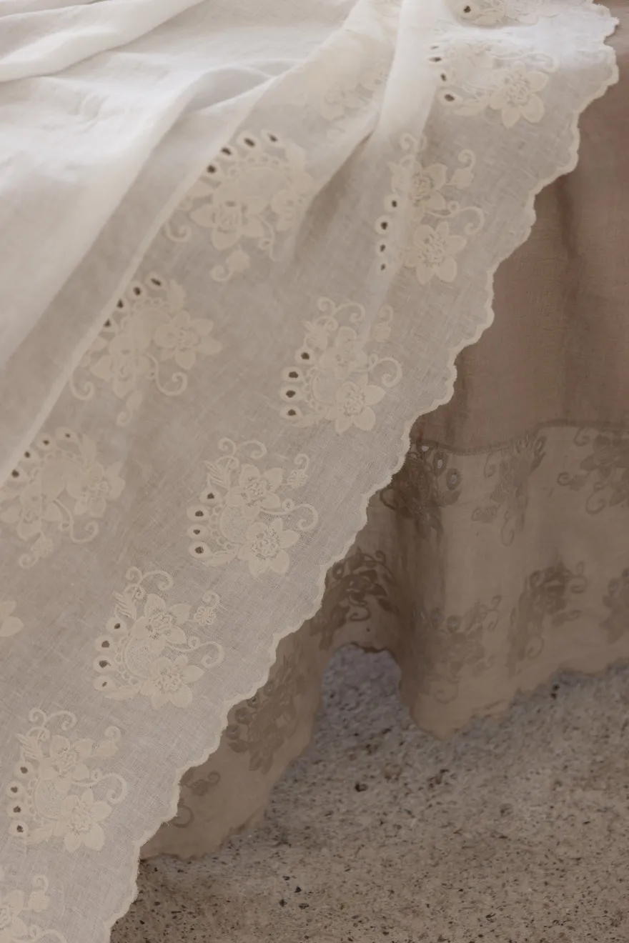 Shabby pellavapöytäliina, antique white