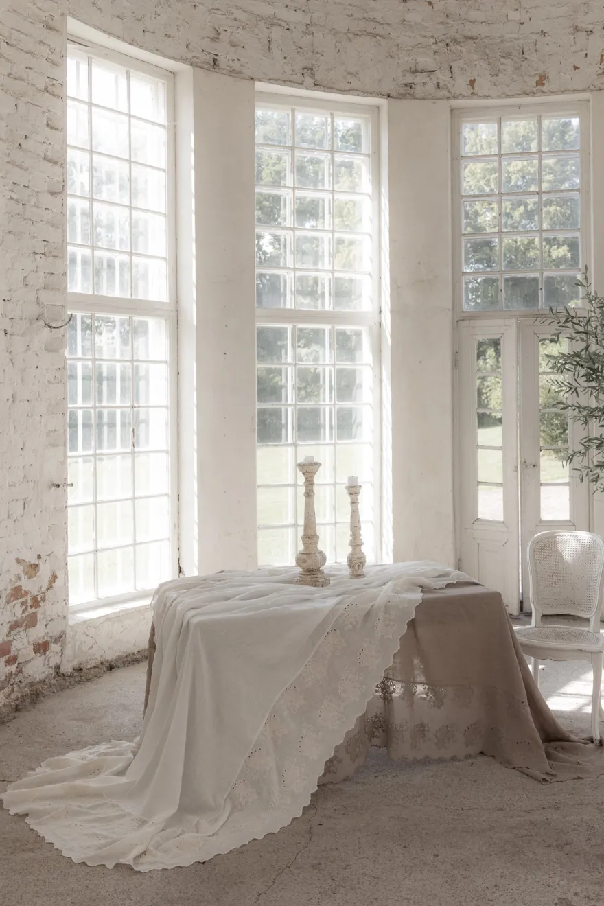 Shabby pellavapöytäliina, antique white