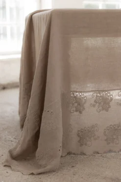 Shabby pellavapöytäliina, cashmere