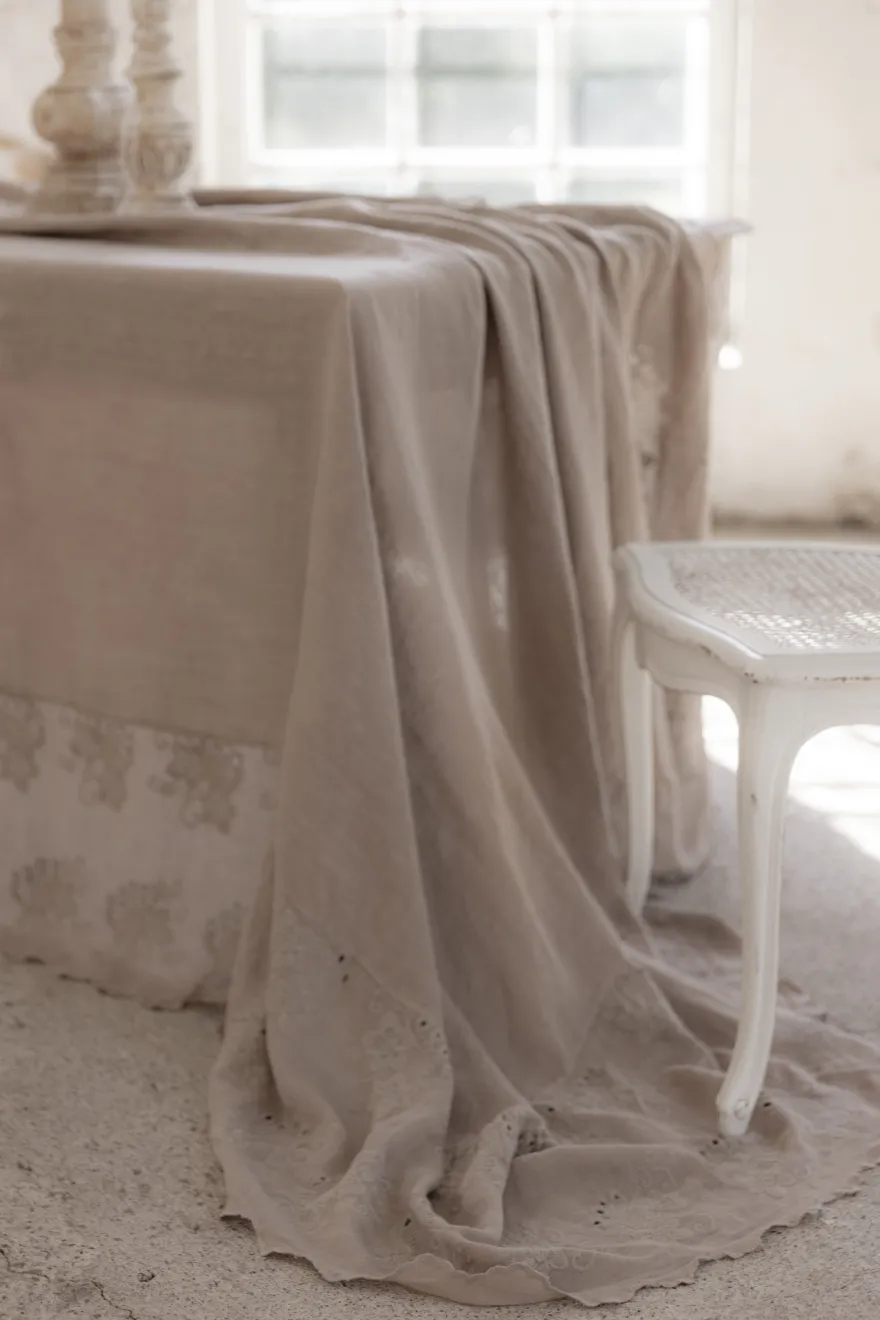 Shabby pellavapöytäliina, cashmere