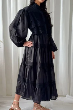 Venezia mekko, musta