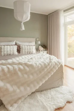 Wooly matto iso, Ivory