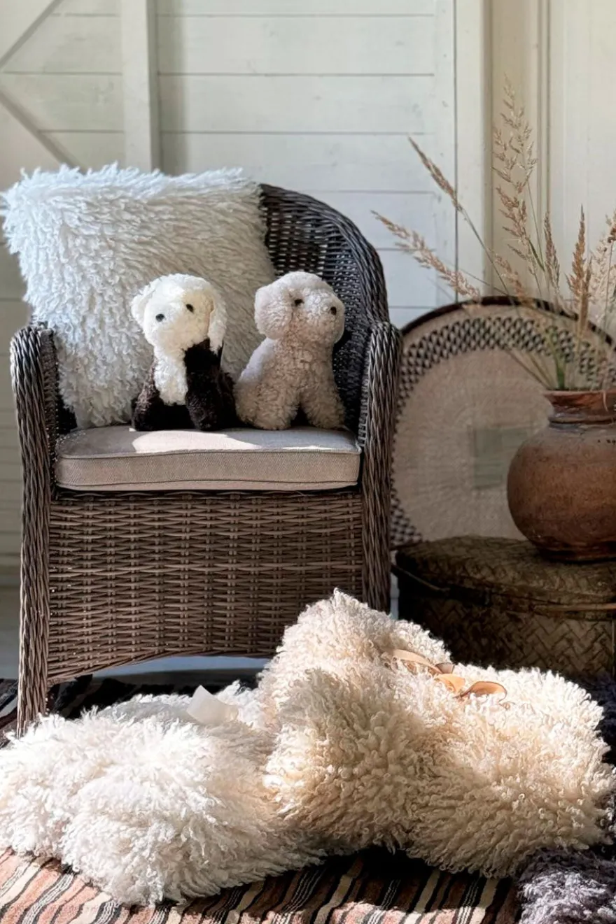 Wooly tyyny, ivory
