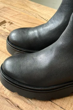 Ylva bootsit, musta